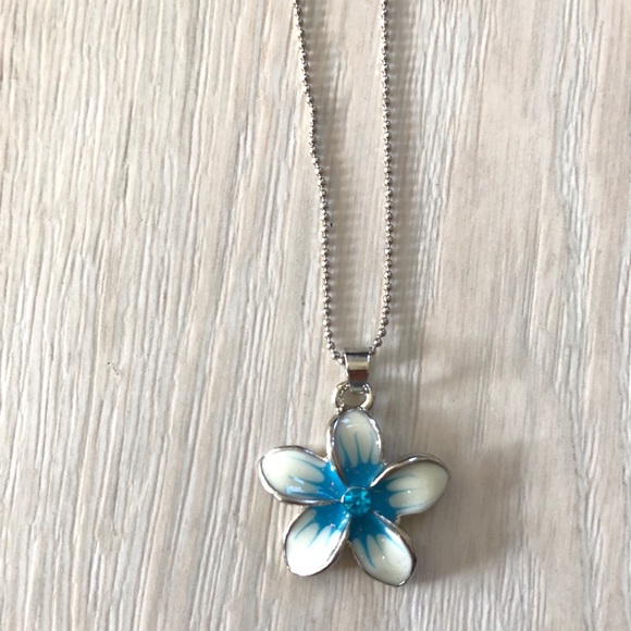 NWT Hawaiian Silver PLUMERIA Pendant Necklace - Picture 2 of 8